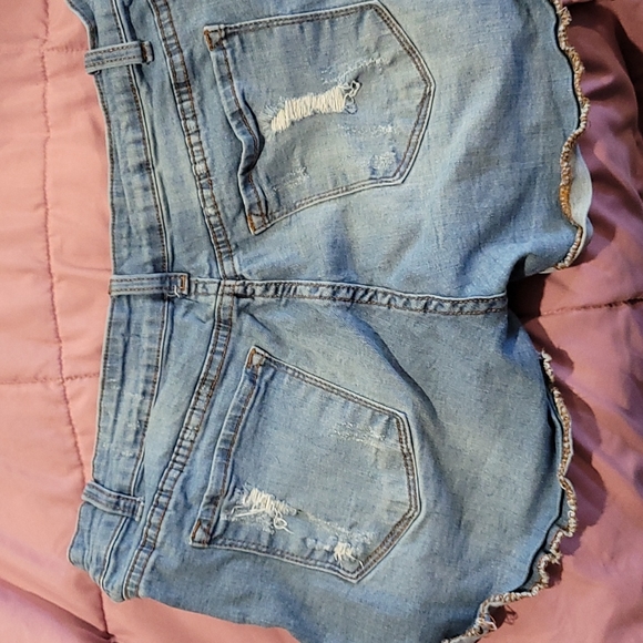 Jean shorts - Picture 3 of 3